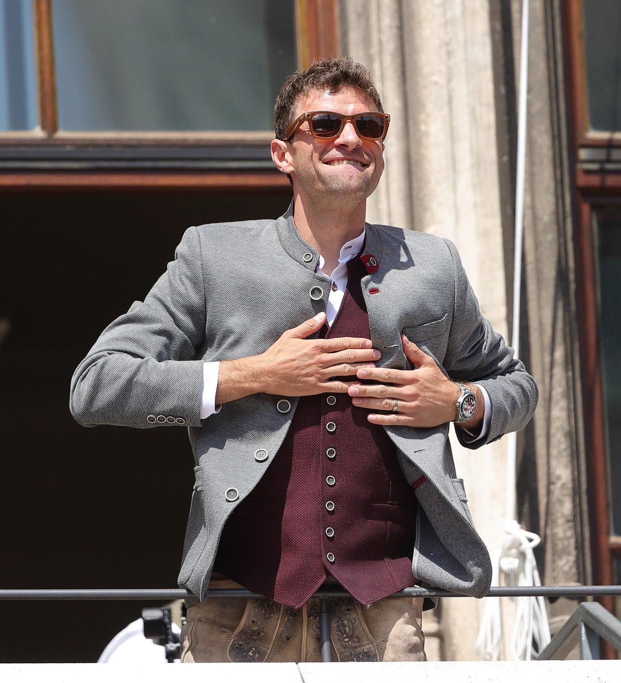 乐鱼-关于今夜拜仁慕尼黑调整名单以备亚冠，主帅复盘环节打磨，底气十足，球队文化再被提及的信息-乐鱼